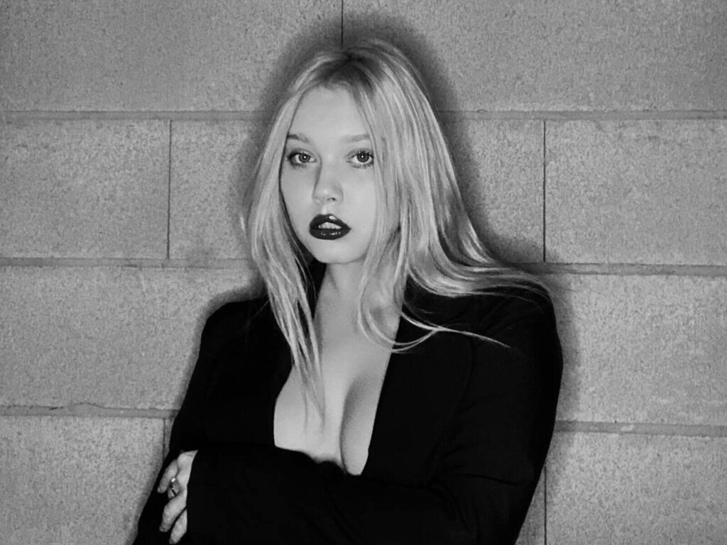 Free Naked AgataMirele