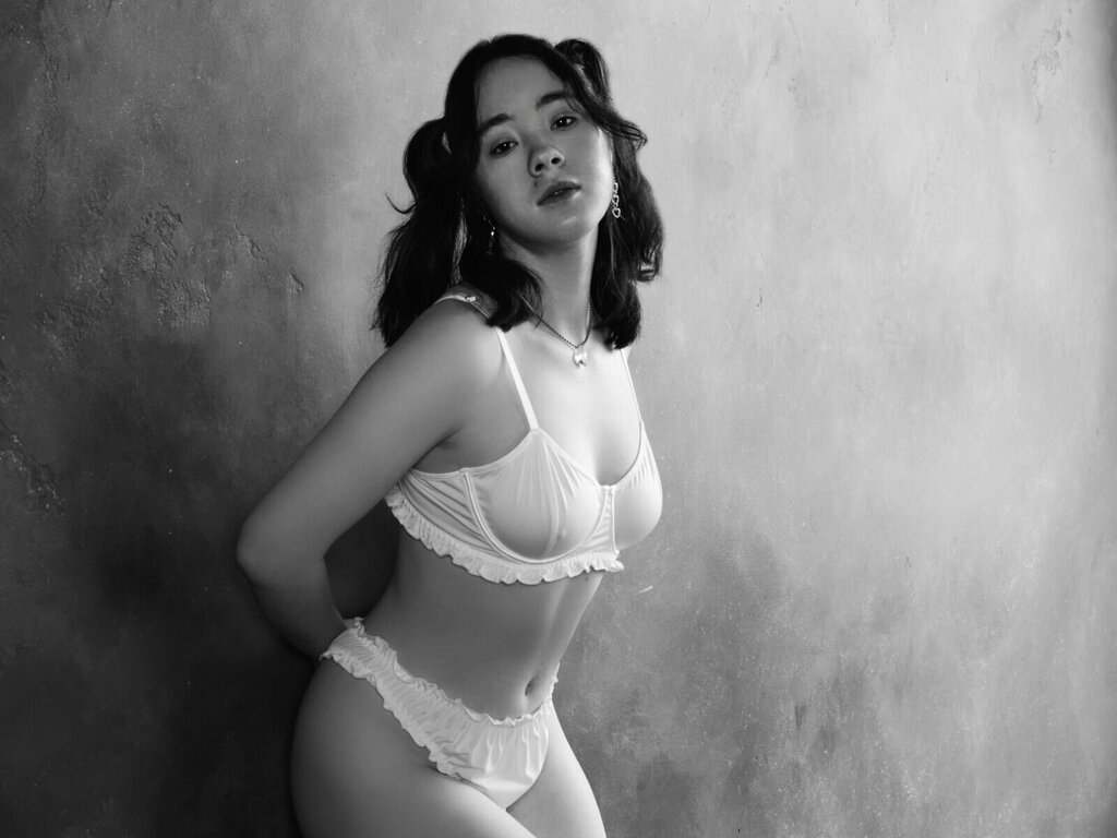 Free Naked AislyFollin