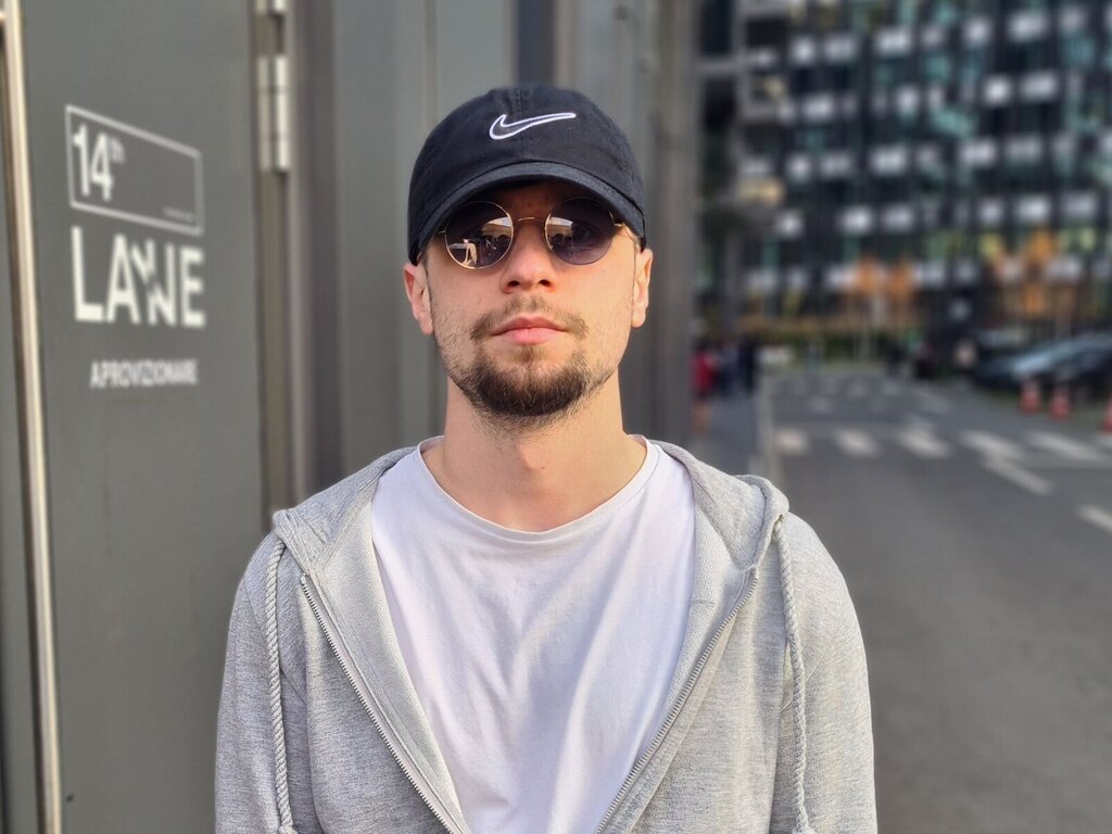 Free Naked AndrewSummer