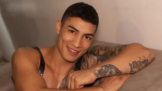 Free Naked AngellAdams