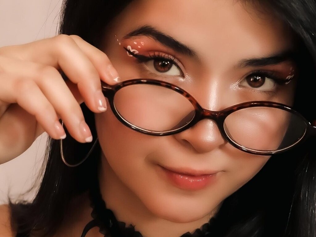 Free Naked AteneaVelle