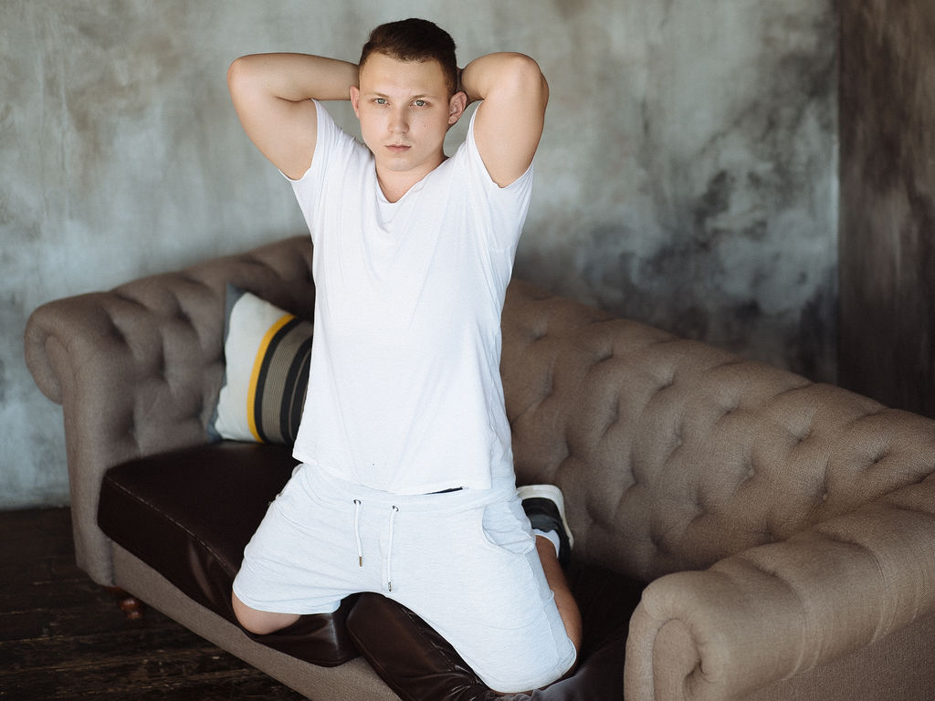 Free Naked BuckBakster