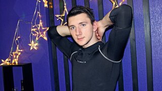Free Naked ElvinDexter