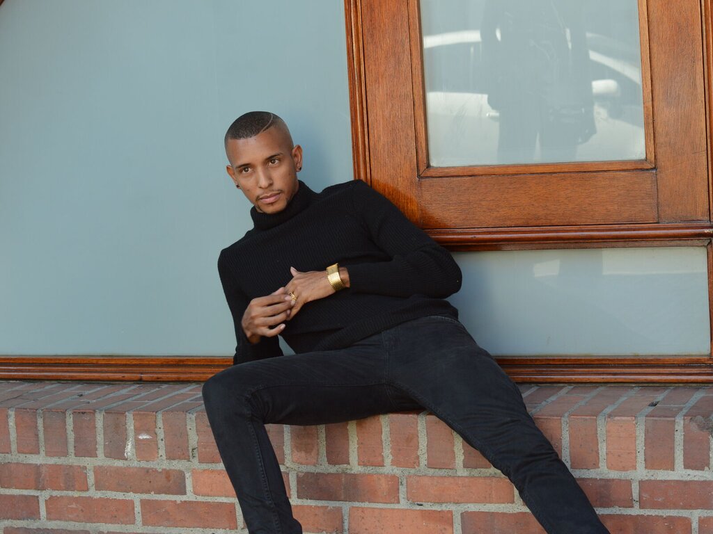 Free Naked EmilioJanssen