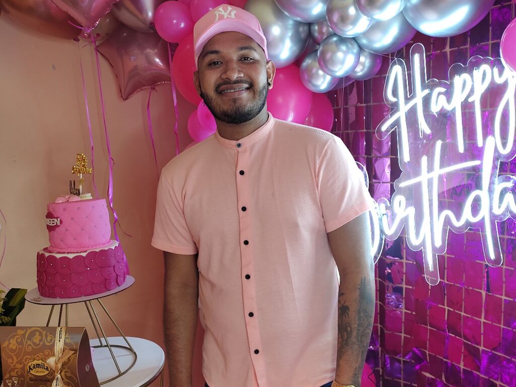 Free Naked JoseCameron