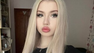 Free Naked KisaWest