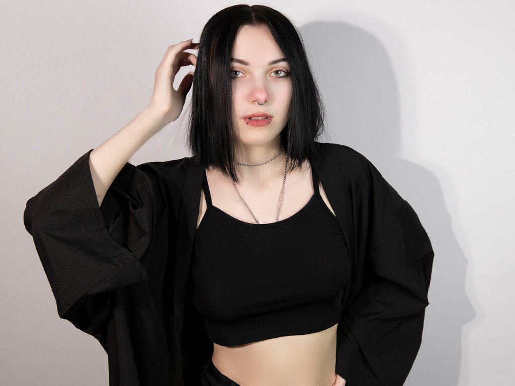 Free Naked LauraWeiss