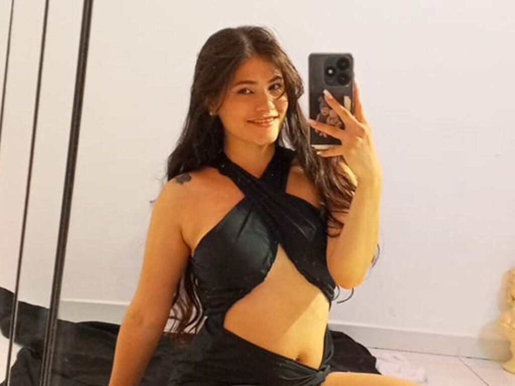 Free Naked LucianaPeress