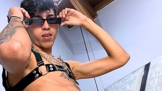 Free Naked LukeToner