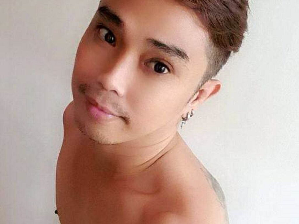 Free Naked MichaelSantiago