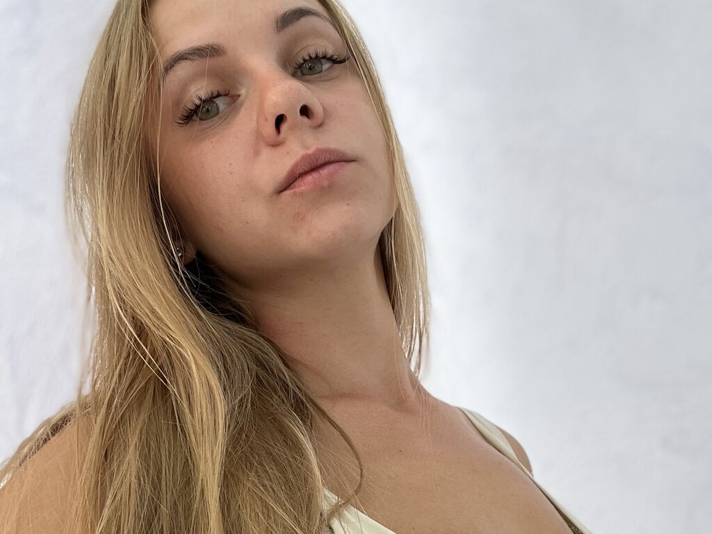 Free Naked Silenaaa