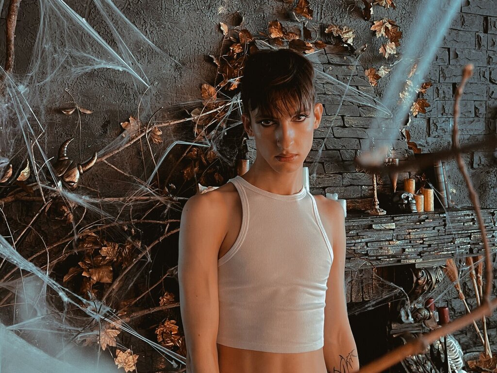 Free Naked TaylorKai