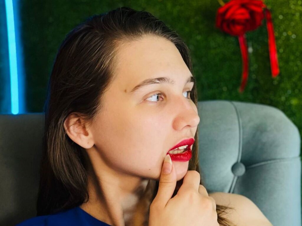 Free Naked TessaMills