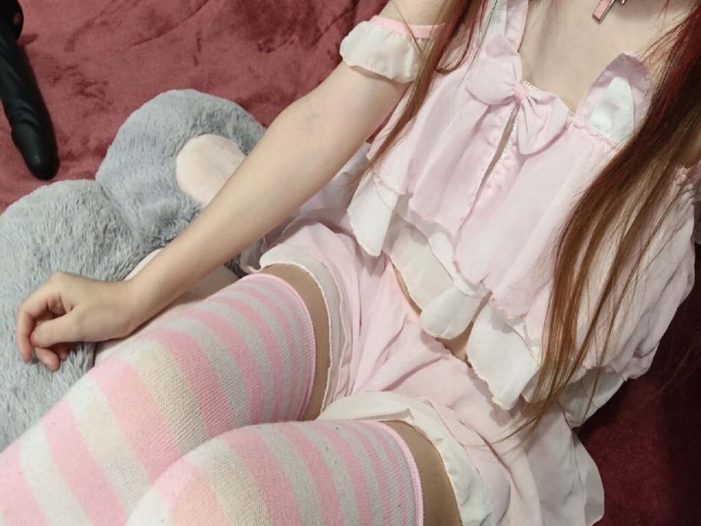 Free Naked YonaKirss